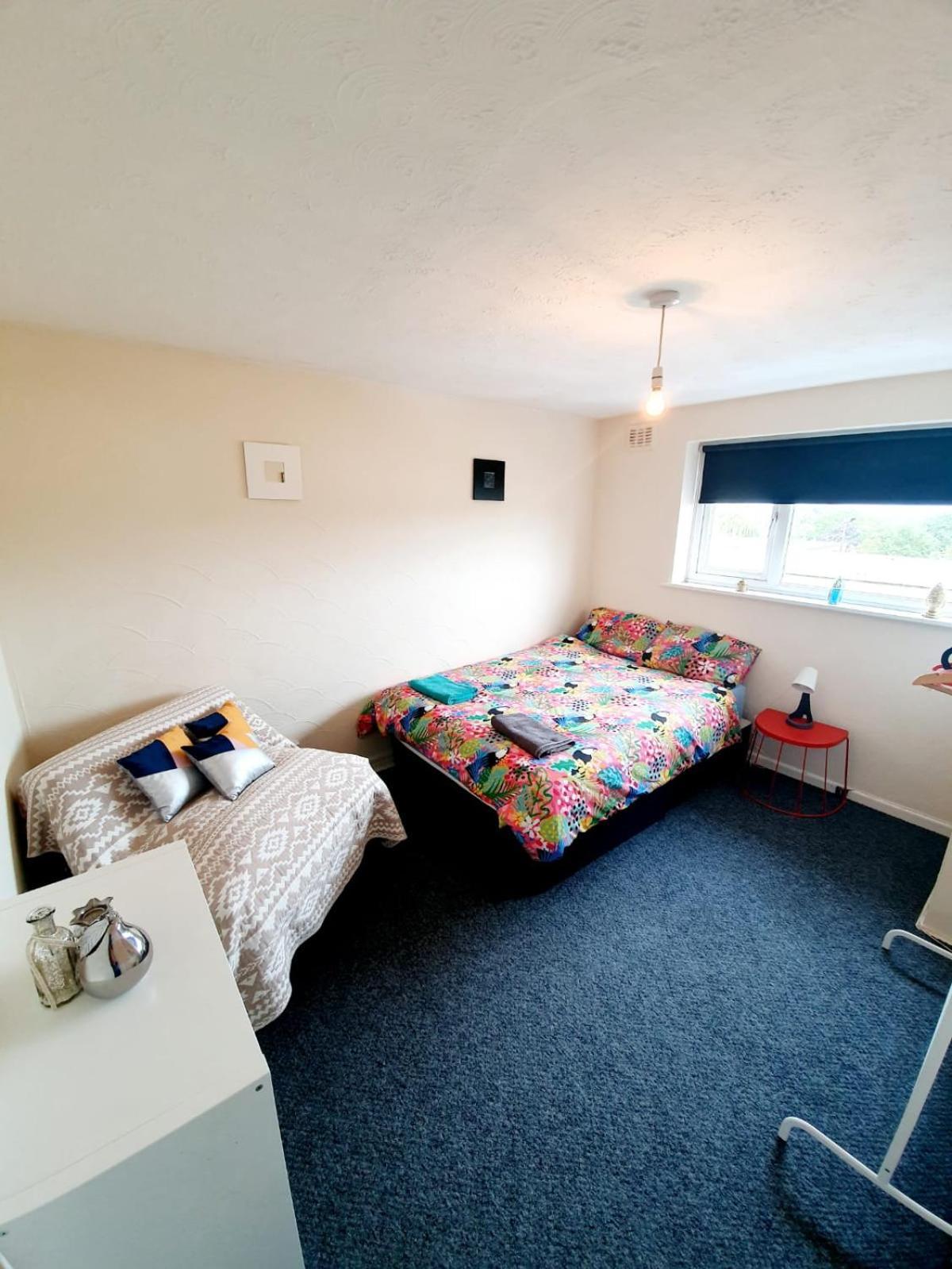 Rayleigh Town Centre 3 Bedroom Apartment 外观 照片