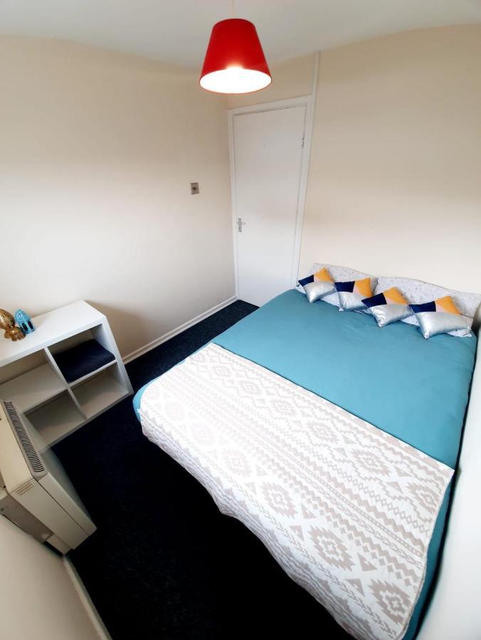 Rayleigh Town Centre 3 Bedroom Apartment 外观 照片