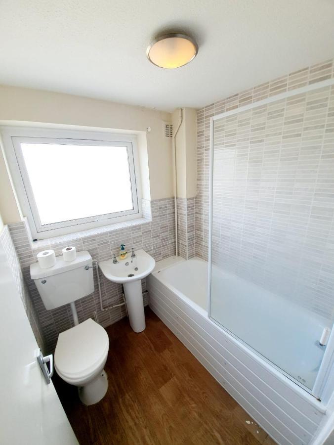 Rayleigh Town Centre 3 Bedroom Apartment 外观 照片